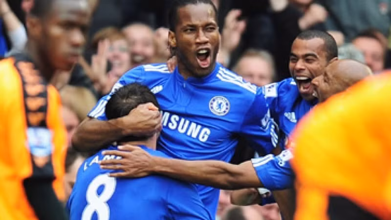 10 chức vô địch Ngoại hạng Anh chỉ được định đoạt ở vòng cuối cùng