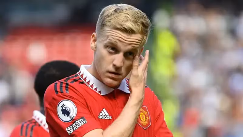 Man United bị yêu cầu giải trình việc 'ném tiền qua cửa sổ’ 