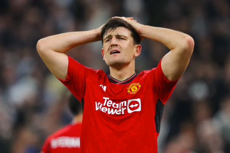 Man United bị yêu cầu giải trình việc 'ném tiền qua cửa sổ’ 