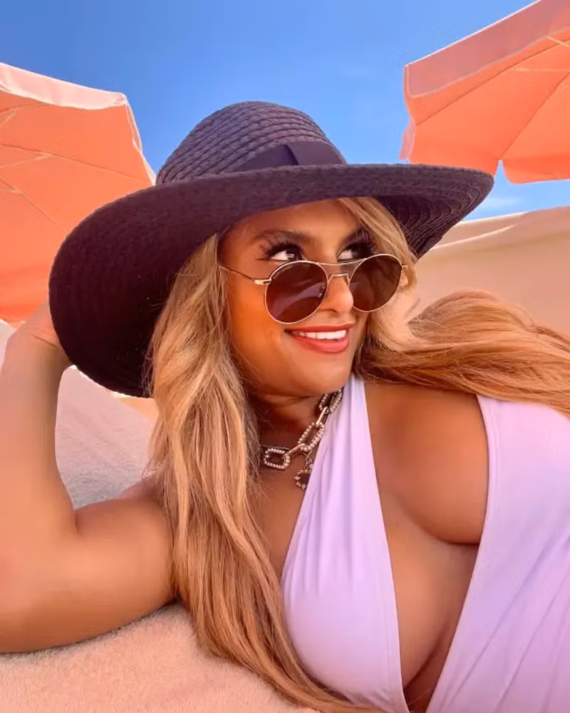 Nhan sắc quyến rũ ‘vạn người mê’ của người đẹp dẫn chương trình kênh Sky Sports