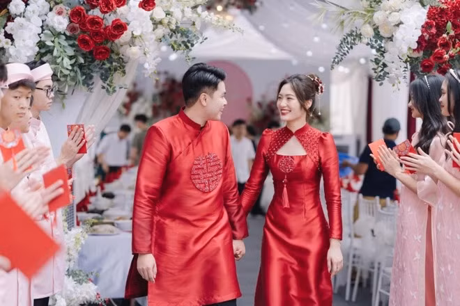 Hoa khôi bóng chuyền bất ngờ đăng ảnh ăn hỏi khiến ai nấy ngỡ ngàng