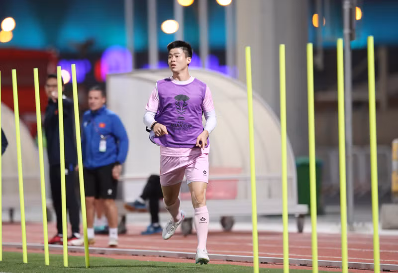 Đình Bắc khiến người hâm mộ Việt Nam nơm nớp lo lắng