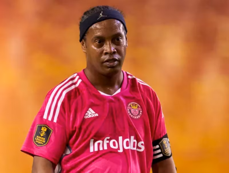 Karim Benzema tự chọn đội hình trong mơ, phớt lờ Ronaldo và Messi