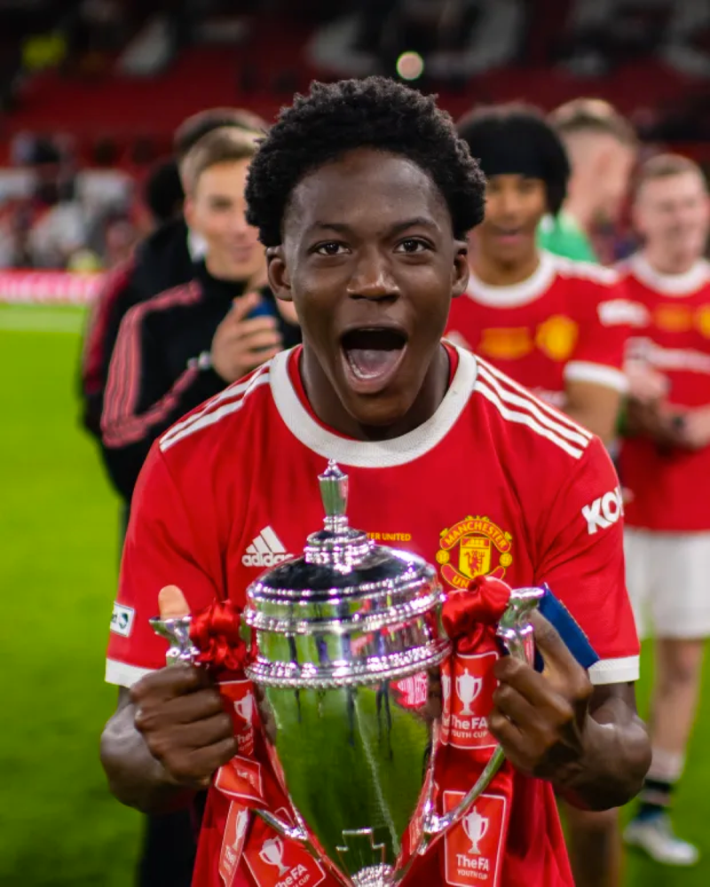 Màn trình diễn đáng kinh ngạc của thần đồng Man Utd tại Ngoại hạng Anh