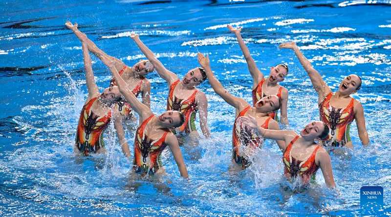 Các VĐV xinh đẹp nổi bật tại giải bơi lội nghệ thuật thế giới 