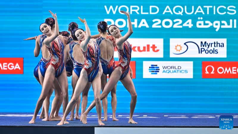 Các VĐV xinh đẹp nổi bật tại giải bơi lội nghệ thuật thế giới 