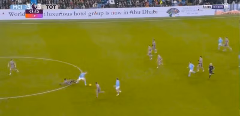 Vì sao Haaland 'nổi điên' trong trận Man City hòa Tottenham?