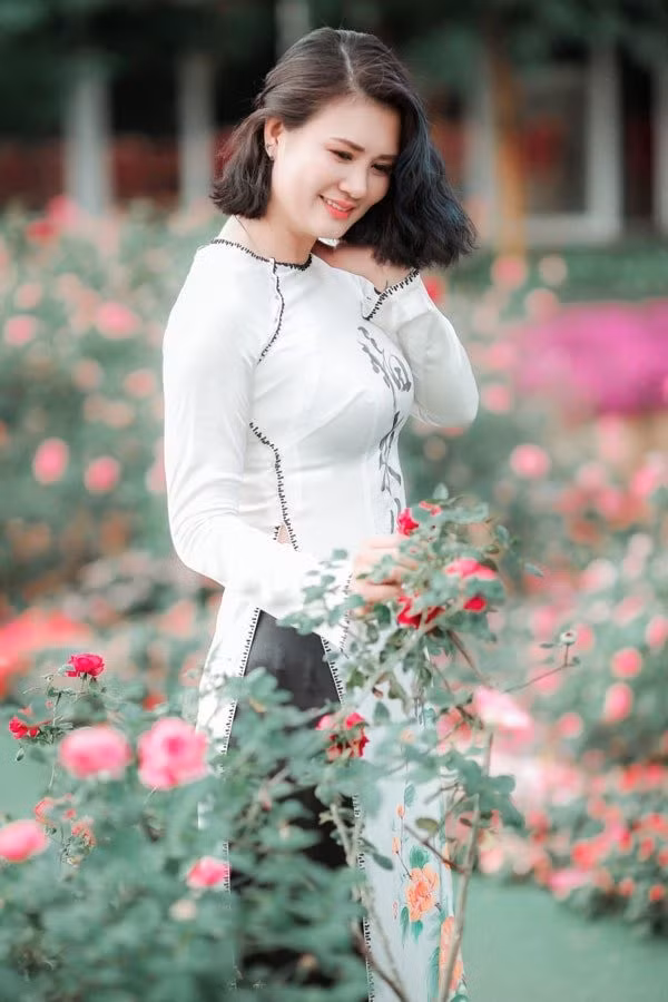 Hoa khôi bóng chuyền Kim Huệ lấy bằng Thạc sĩ ở tuổi 42