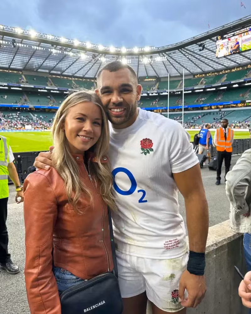  Con gái cựu danh thủ Alan Shearer khoe ảnh mới làm bao người xốn xang