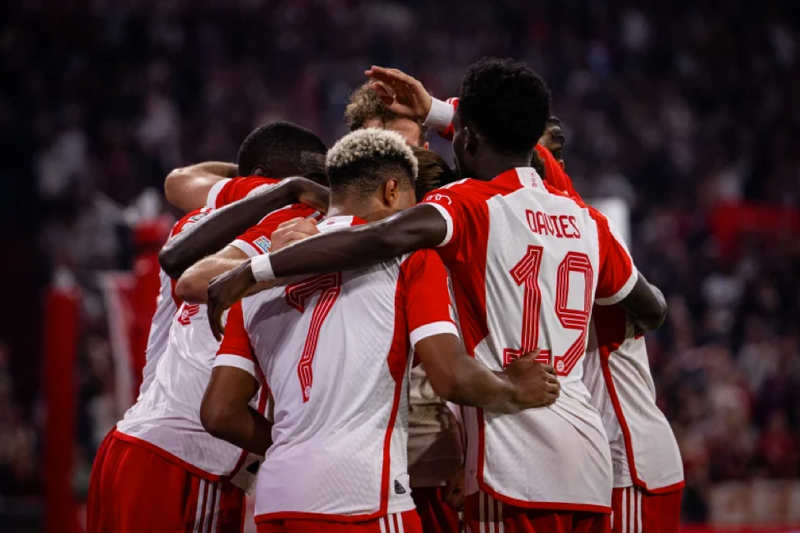 Xác định 11 đội vào vòng knock-out Champions League 