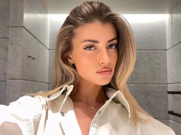 Hé lộ danh tính ‘cô nàng bí ẩn cực’ xinh’ bên cạnh sao Man Utd 