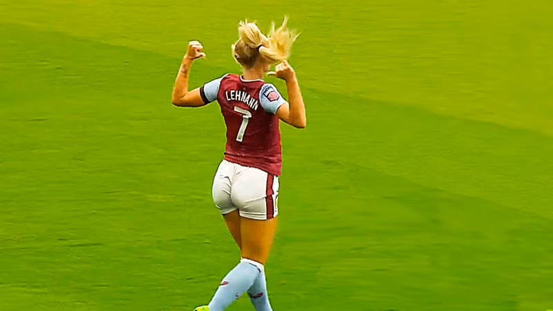 Fan điêu đứng trước loạt ảnh của nữ cầu thủ ‘quyến rũ nhất’ bóng đá Anh 