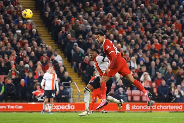 Liverpool thắng đậm, ‘cắt đuôi’ Man City và Arsenal ở Ngoại hạng Anh 