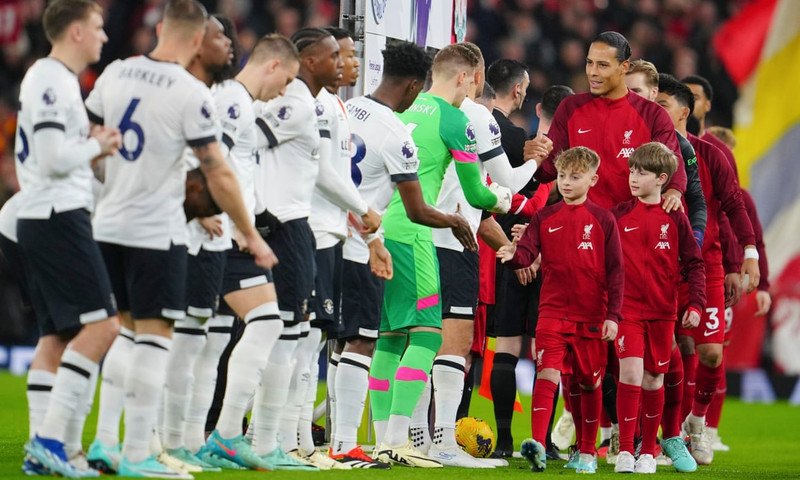 Liverpool thắng đậm, ‘cắt đuôi’ Man City và Arsenal ở Ngoại hạng Anh 