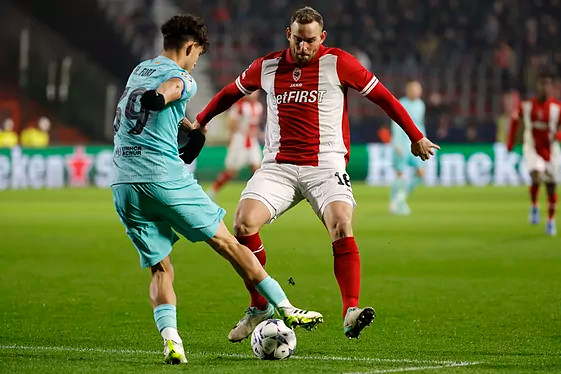 Arsenal gặp đối thủ khó chơi tại vòng 16 đội Champions League
