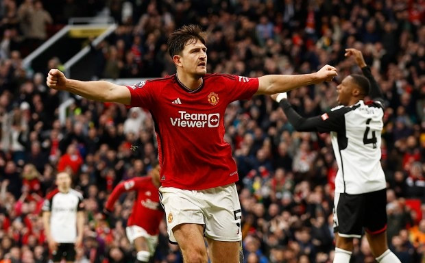 Chùm ảnh: Maguire ghi bàn, Man Utd vẫn thua sốc Fulham 