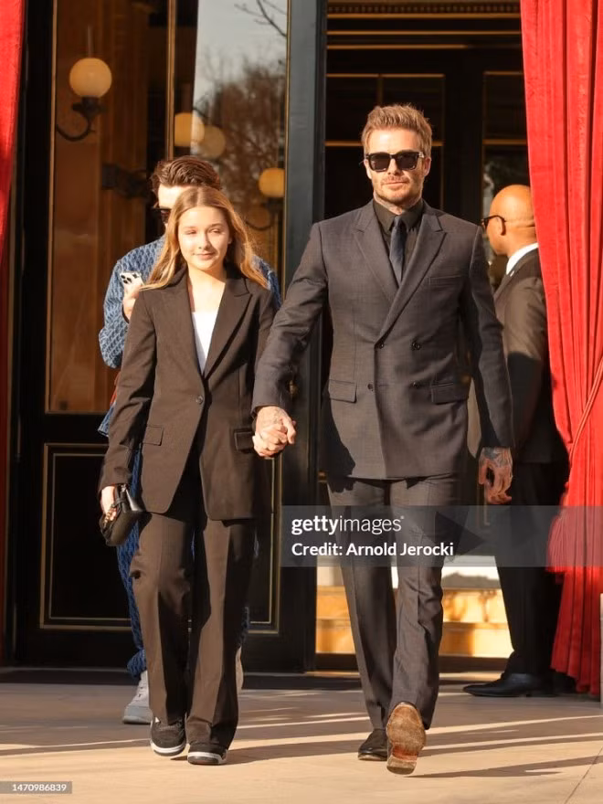 Cô út nhà Beckham lột xác thành thiếu nữ xinh đẹp