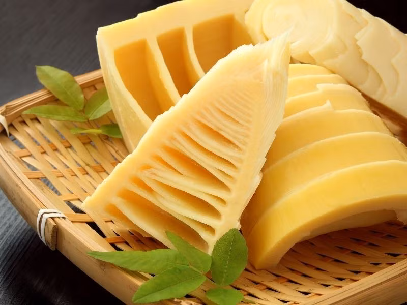 Măng tươi là thực phẩm được tiêu thụ nhiều trên thị trường, được nhiều người ưa thích. Tuy nhiên, đây lại là 1 trong những thực phẩm không tốt cho gan. Thủ phạm làm tăng nguy cơ đột quỵ, hại gan người Việt vẫn mê mẩn