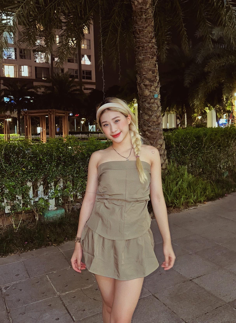 Như Phương đẹp như 'thiên thần' đi chụp ảnh Tết