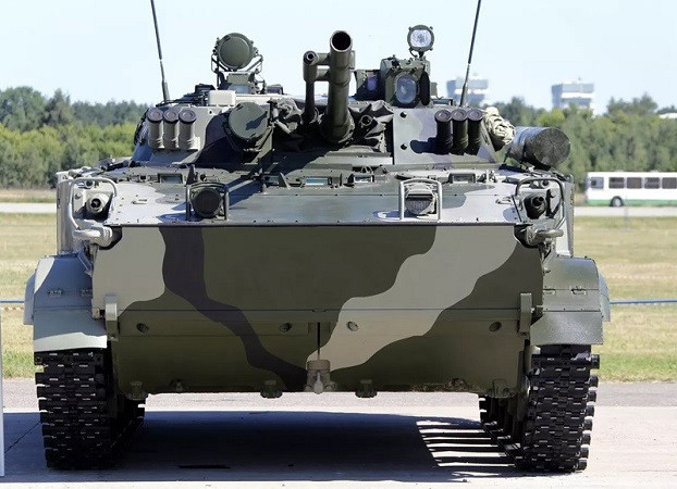 Hàng chục xe chiến đấu bộ binh BMP-3 tham chiến