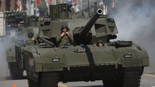 Các chuyên gia dự kiến những chiếc xe này sẽ được chuyển giao để thử nghiệm cách đây vài năm. Nhưng ngay cả sau hơn 8 năm, chúng vẫn chưa được sử dụng. Thêm vào đó, có rất ít thông tin về bất kỳ công việc nào đang được thực hiện trên chúng. Hoàn tất thử nghiệm xe tăng T-14 Armata với pháo 152 mm