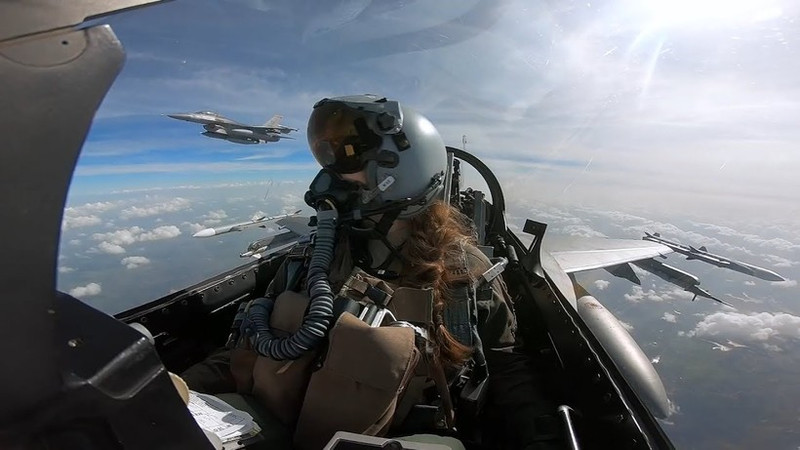 Nhận định khu vực đầu tiên chiến đấu cơ F-16 tấn công