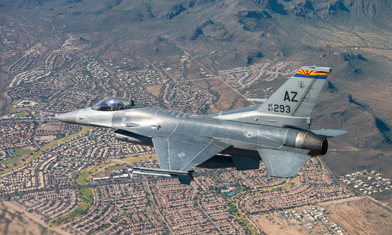 Nhận định khu vực đầu tiên chiến đấu cơ F-16 tấn công