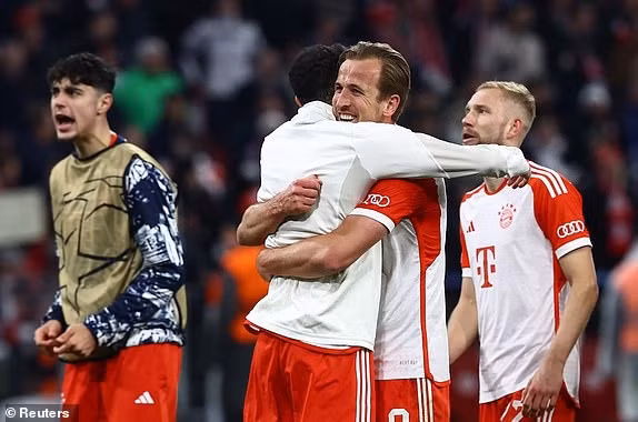 Chung cuộc Bayern Munich thắng 1-0 ở lượt về và đi tiếp với tổng tỷ số 3-2. Đây là lần thứ 21 Hùm xám vào bán kết Champions League. Arsenal bại trận, sạch bóng đại diện Ngoại hạng Anh ở Champions League