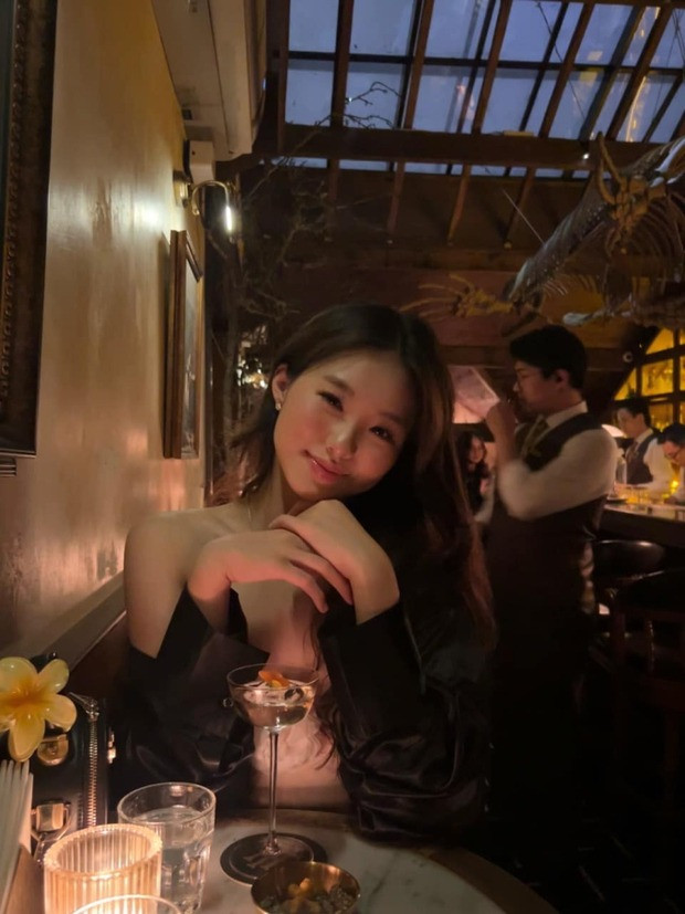 Con gái hoa khôi bóng chuyền Kim Huệ xinh đẹp rực rỡ ở tuổi 16