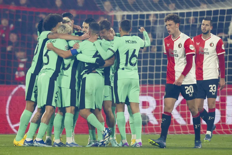 Kết quả Champions League rạng sáng 29/11: PSG nguy cơ bị loại 