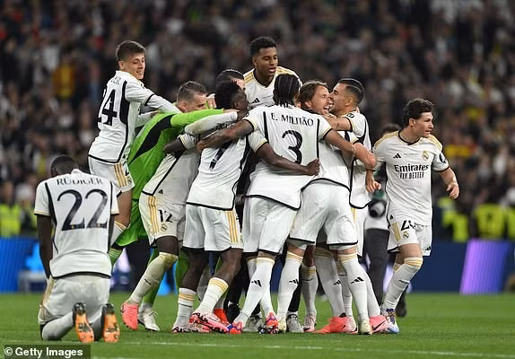 Chùm ảnh: Real Madrid ăn mừng cuồng nhiệt chức vô địch Champions League thứ 15