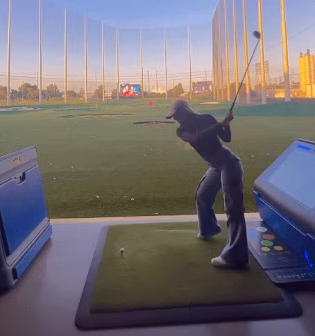 Vẻ đẹp khó cưỡng của mỹ nhân bóng chuyền Mỹ