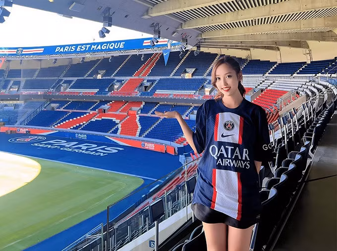 Bạn gái 'tài sắc vẹn toàn' của thủ quân U23 Việt Nam