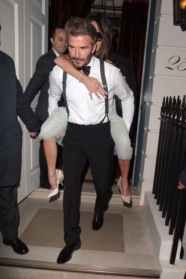 Beckham khiến bà xã Victoria cảm động trong tiệc sinh nhật