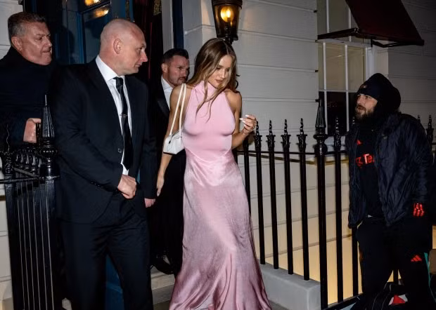 Beckham khiến bà xã Victoria cảm động trong tiệc sinh nhật