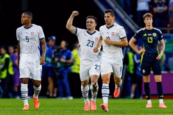 Thụy Sĩ đặt một chân vào vòng 16 đội EURO 2024 