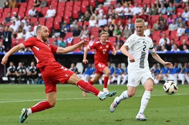 Các nàng WAGs tuyệt đẹp Đan Mạch hứa hẹn khuấy đảo khán đài EURO 2024 