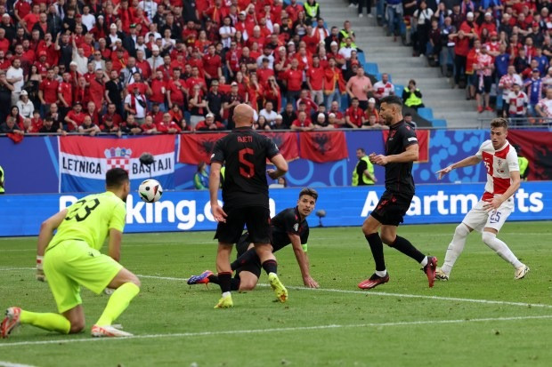 Chùm ảnh: Croatia nguy cơ bị loại ngay vòng bảng EURO 2024 