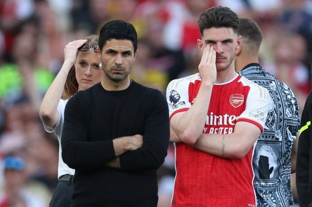 Chùm ảnh: Man City vô địch, làm nên lịch sử Ngoại hạng Anh 