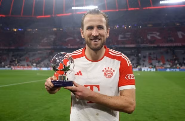 Chùm ảnh: Bayern Munich và PSG vào tứ kết Champions League nhờ 'hảo thủ' 