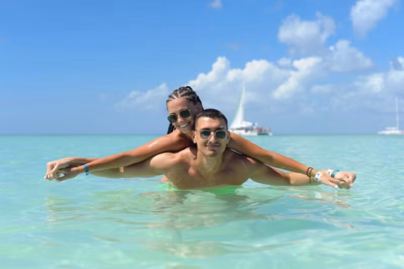 Hoa hậu Serbia gia nhập hội WAGs xinh đẹp Chelsea