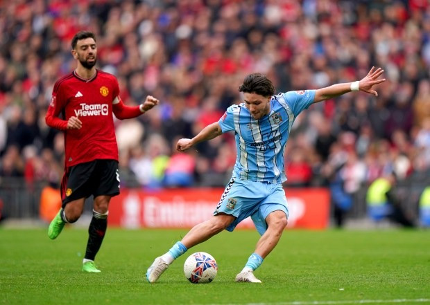 Chùm ảnh: Man United lầm lũi rời sân dù vào chung kết FA Cup