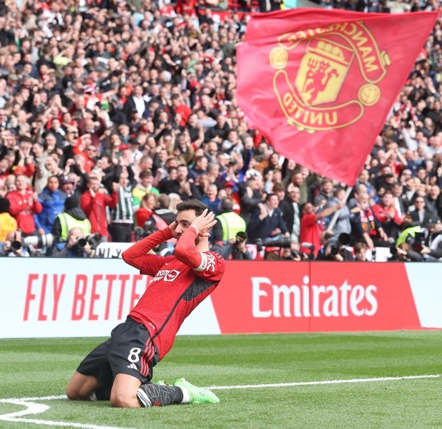 Chùm ảnh: Man United lầm lũi rời sân dù vào chung kết FA Cup