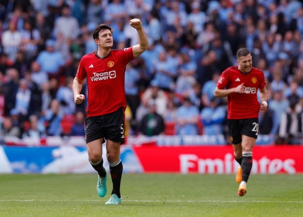 Chùm ảnh: Man United lầm lũi rời sân dù vào chung kết FA Cup
