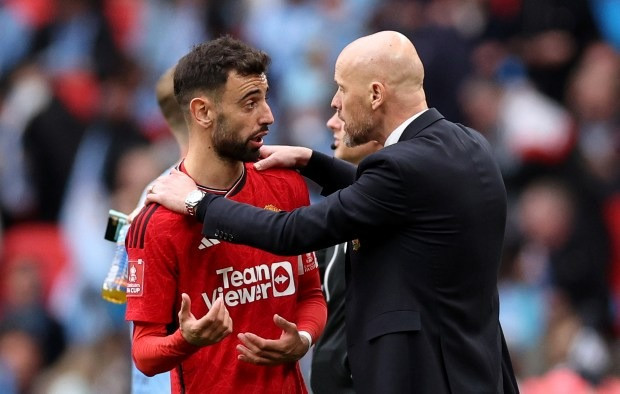 Chùm ảnh: Man United lầm lũi rời sân dù vào chung kết FA Cup