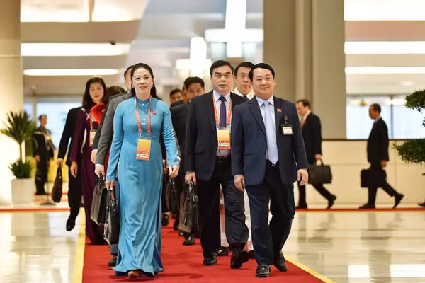 Đoàn đại biểu tỉnh Tuyên Quang dự Đại hội đại biểu toàn quốc lần thứ XIV của Đảng. (Ảnh: CTTTQ)