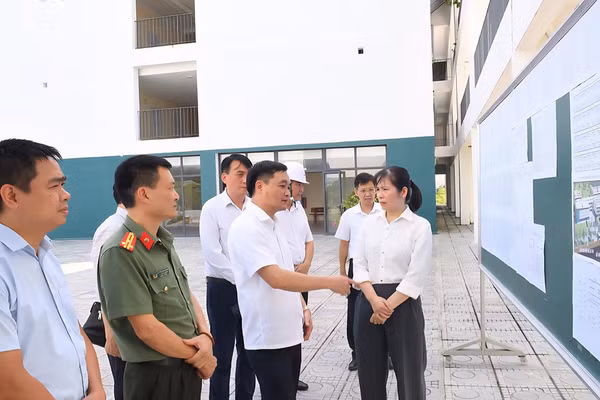 Ông Đỗ Anh Tuấn, Phó Chủ tịch UBND tỉnh Tuyên Quang, Trưởng Ban chỉ đạo Kỳ thi cấp tỉnh.