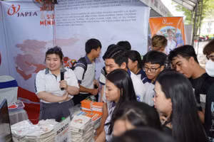 Ngày hội tuyển sinh, việc làm giúp các bạn trẻ có thêm cơ hội chọn ngành, nghề phù hợp với bản thân. 