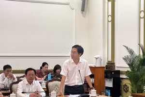 GS.TS Trần Diệp Tuấn – Hiệu trưởng Trường Đại học Y Dược TPHCM, phát biểu tham luận. 