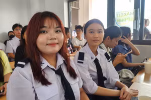 Em Quách Lai Kim, tân sinh viên Quản trị Ẩm thực, khoa Du lịch và Dịch vụ hàng không.